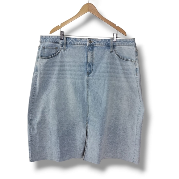 NWT AVA & VIV PLUS SIZE DENIM A LINE SKIRT SIZE 22 - Picture 2 of 7